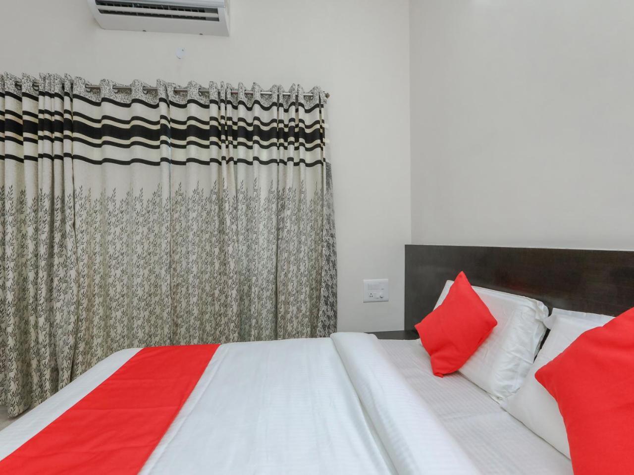 Oyo 22211 Shree Ankanatheshwara Residency Nanjangud Exterior photo